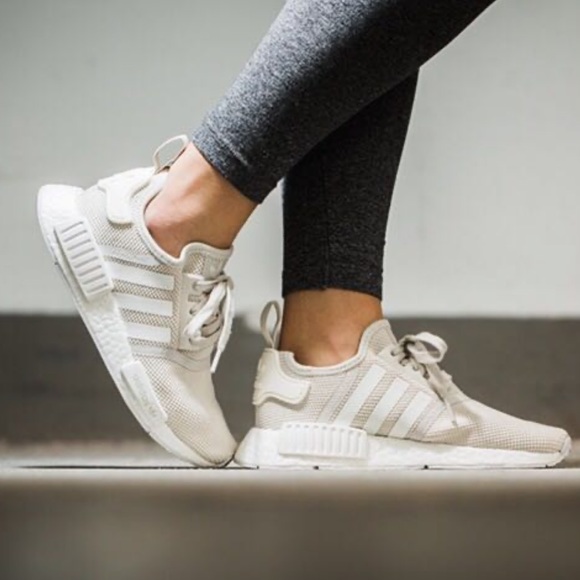 NWT ADIDAS NMD R1 originals women’s size 9.5 in chalk white - Picture 4 of 14